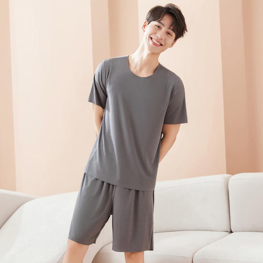【29.9抢❗️冰丝无痕家居服套装】抖音爆款无痕情侣睡衣女，夏季冰丝清凉短袖圆领男女时尚家居服套装QQ 商品图7