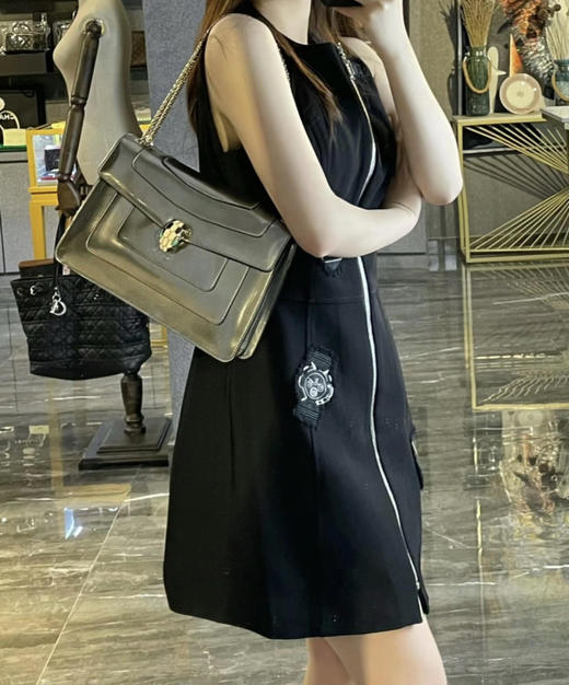 宝格丽 中号 香槟金 漆皮 蛇头包 商品图3