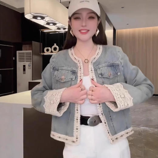 雀说新款气质显瘦百搭牛仔外套圆领钉珠拼接蕾丝高品质牛仔外套AL 商品图2