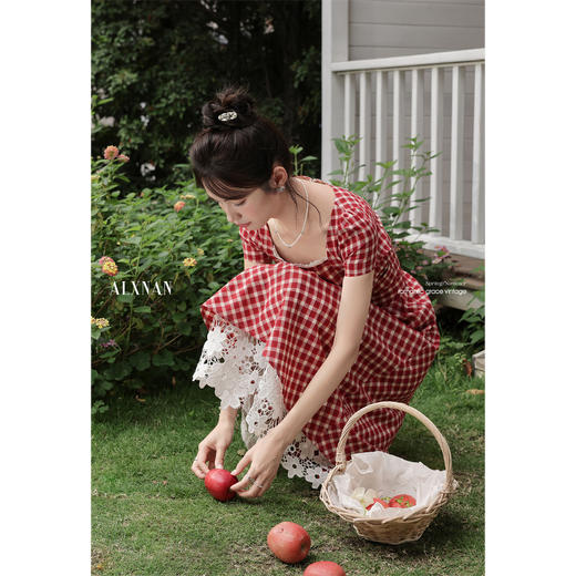 鹿向南「花田茶会」 法式红色格子短袖连衣裙女蕾丝拼接夏A字长裙 商品图3