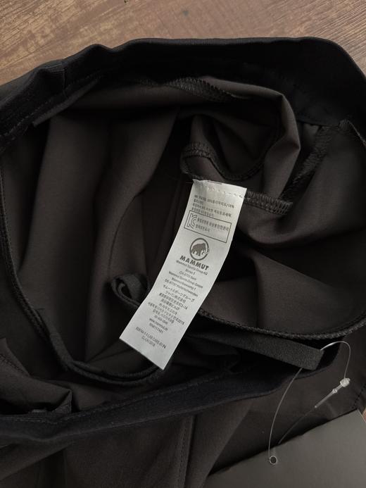 点此购买 猛犸象夏季男士户外速干轻量化激光打孔压胶短裤五分裤 LL 316103 商品图12