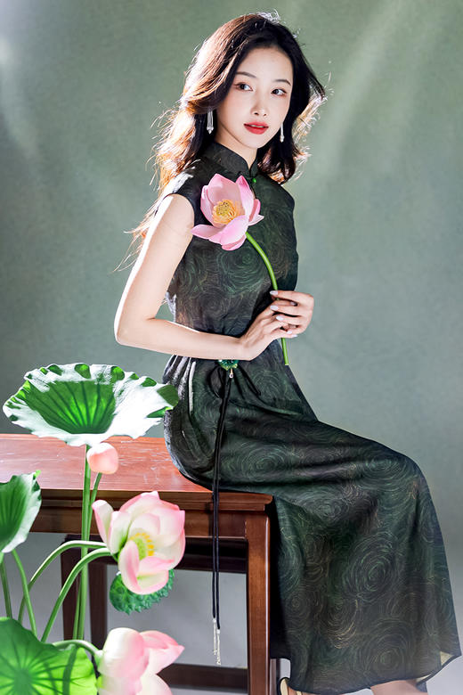 逸红颜明月优选#金绫缎连衣裙「绿玫瑰」江南烟雨入画来的自然美，赠送腰带 商品图13