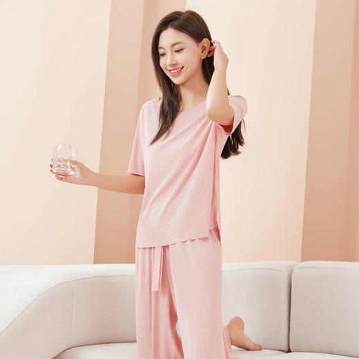 【29.9抢❗️冰丝无痕家居服套装】抖音爆款无痕情侣睡衣女，夏季冰丝清凉短袖圆领男女时尚家居服套装QQ 商品图9
