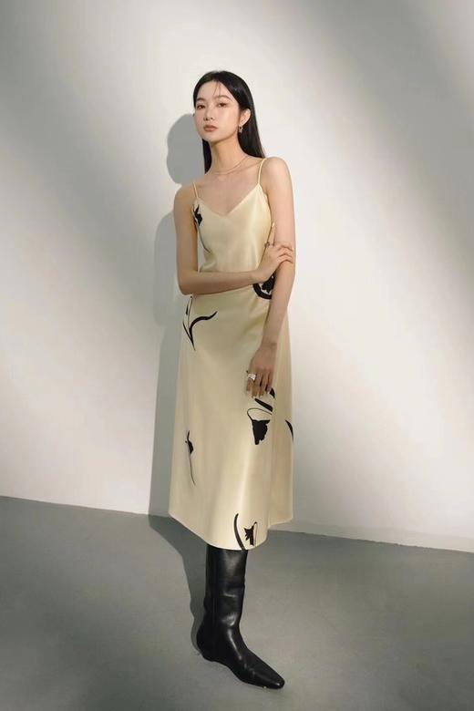 SIA SAYLOR 小众艺术感花朵水墨印花吊带连衣裙 18198 商品图1