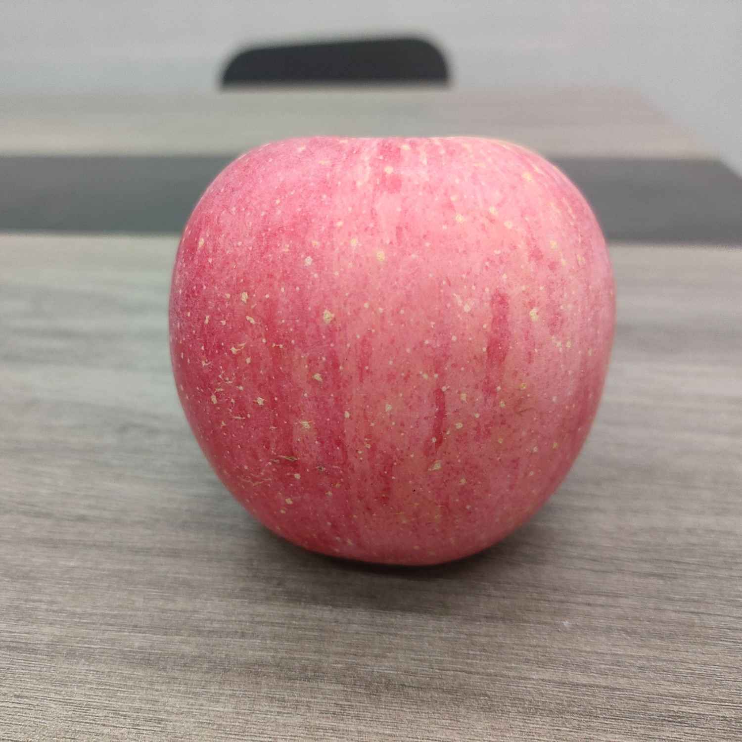 山东烟台红富士苹果，营养丰富，家中常备水果！