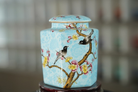 绿地扒花喜上眉梢花鸟茶叶罐