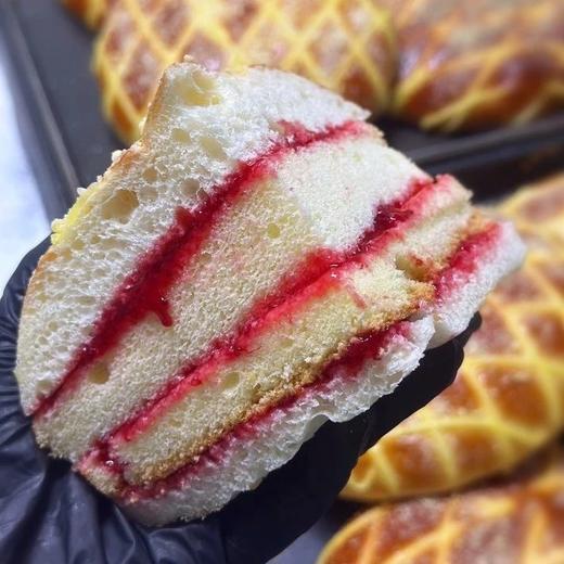 私房定制2个22.9蓝莓面包/草莓面包传统手工制作鲜果慢熬大颗粒果酱云朵般柔软配料表干净现做现发短保7天基地直邮 商品图2