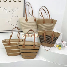 🥰 哈喽，小仙女们~👋 给大家安利一款绝美草编包包！【简约条纹度假风草编包包】👜 🔥这新款夏季通勤单肩托特包，简直就是我夏日出街的最佳拍档！