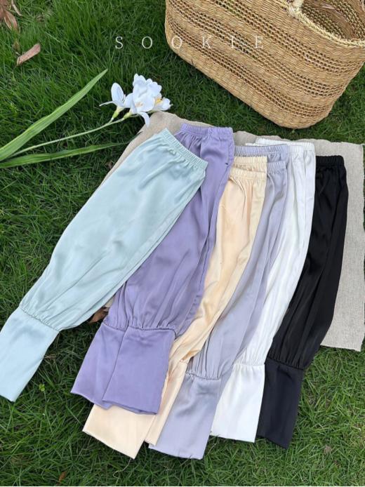 🎀【SOOKIE·冰丝防晒袖套🔥】夏日必备好物，宽松版冰袖，加大加宽🥰，松紧袖口不下滑 💥不紧不勒 指洞设计，☺️稳固袖套不移位 💥还防护手背不被晒黑 商品图1