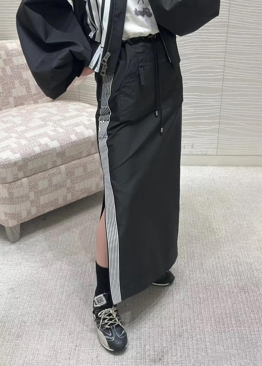 迪奥 25早春黑白撞色条纹休闲裙子（TM） 商品图3