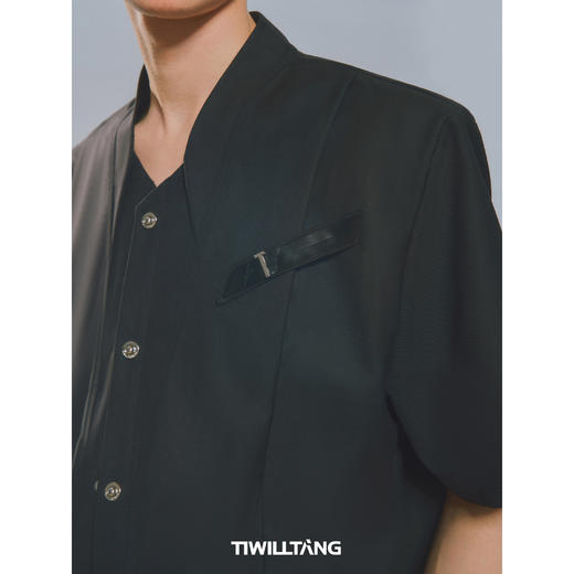 启世录TIWILLTANG“衍绅对世”X型门襟黑白新中式衬衫 商品图3