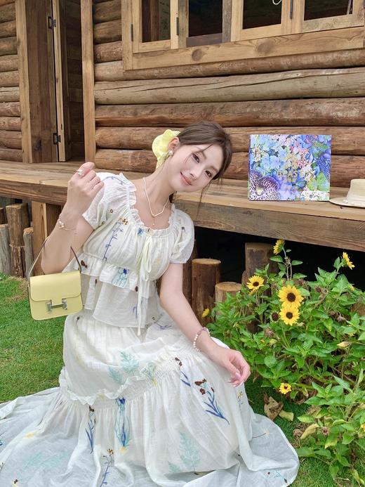 张心子【花田小镇】田园风气质刺绣碎花显瘦两件套套装 U2504067 商品图1