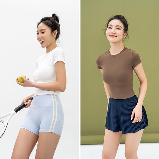 L RECNAVA 细螺纹四面弹短款修身运动短恤 小个子显瘦显高露腰T 商品图0