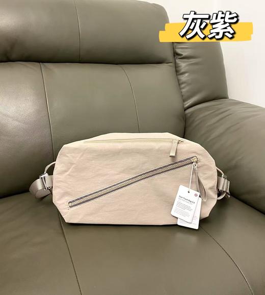 点此购买 lululemon露露女士运动瑜伽健身斜挎单双肩背包 st 316247 商品图7