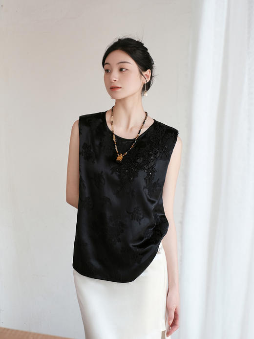 盛唐牡丹| 黑色法式串珠冠乐绉背心 商品图0