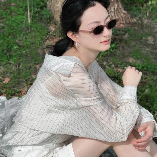 纸醉金迷银丝细闪竖条纹衬衫 | 采用「经向嵌织工艺」暗藏0.3mm进口银丝，blingbling太吸睛 商品图3