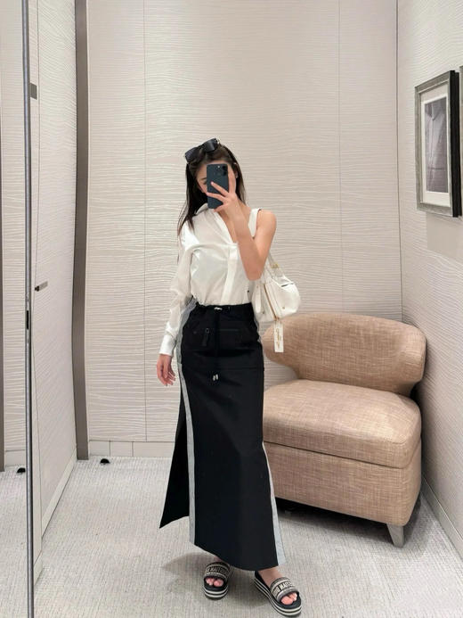 迪奥 25早春黑白撞色条纹休闲裙子（TM） 商品图8