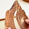 【薄脆牛肉干】北纬47°黄金牧场的谷饲黄牛后腿肉，5斤新鲜牛肉=1斤牛肉薄脆，整片手工原切拒绝拼接肉，配料表只有牛肉和盐，自然风干技术+48小时低温慢烤，拒绝科技与狠活。 商品缩略图3