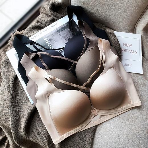 【老粉bi入 超舒服的内衣】2025无痕交叉肩带美背前扣内衣！小胸聚拢无钢圈舒适文胸宽肩带无束缚！ 商品图0