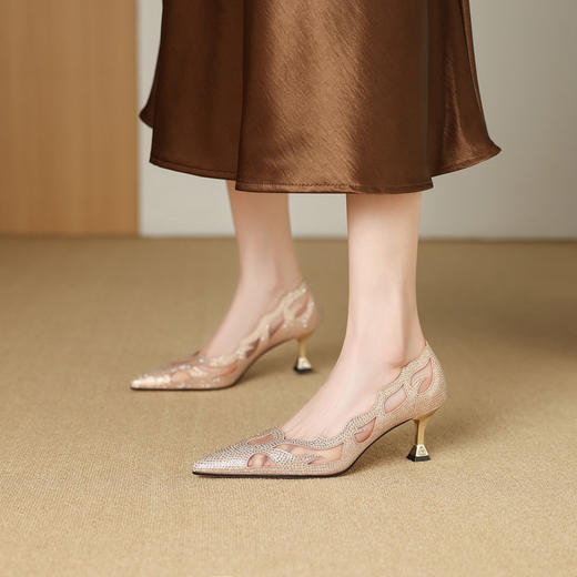 【预售5天】网纱烫钻拼接单鞋，细跟性感缕空宴会礼服尖头高跟鞋MLS&A1027 商品图0