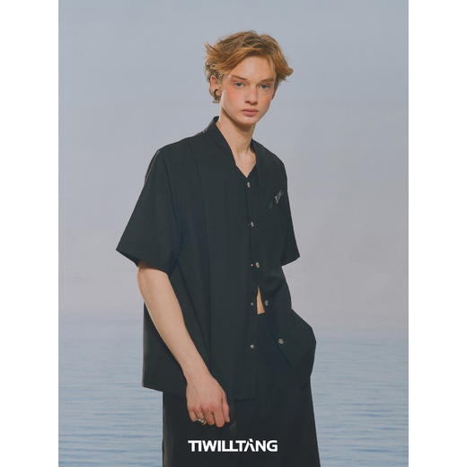 启世录TIWILLTANG“衍绅对世”X型门襟黑白新中式衬衫 商品图1