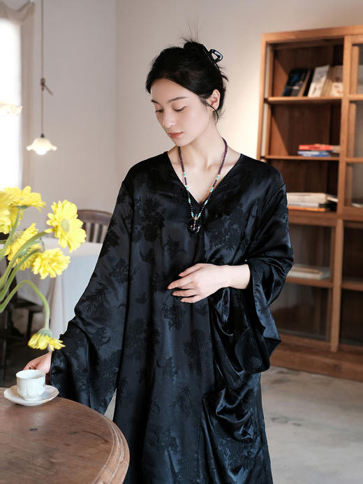 盛唐牡丹| 黑色小凤凰纹冠乐绉女裙 商品图1