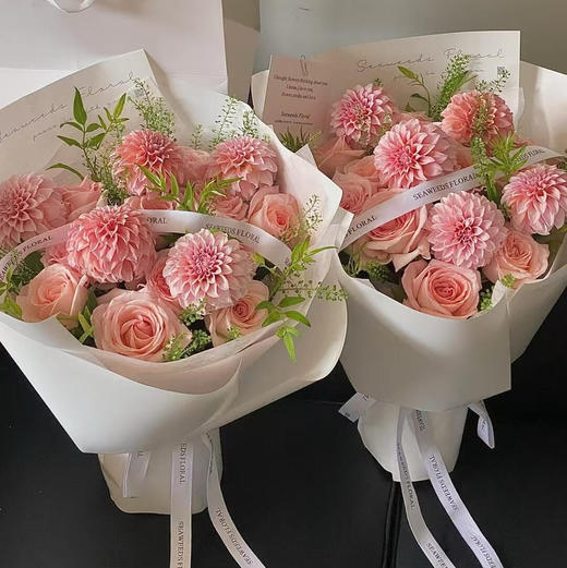 《春之韵》奶油桃子双鱼座花束 商品图0