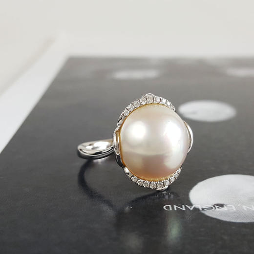 【天然正品】AU750白金镶钻镶天然马贝海水珍珠戒指14号（戒圈可改）女士现售价：3880！220325AH48 商品图5