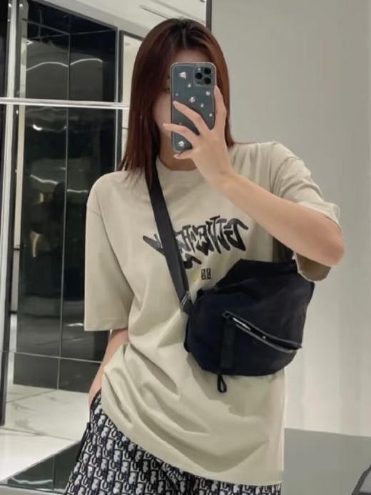 点此购买 lululemon露露女士运动瑜伽健身斜挎单双肩背包 st 316247 商品图10