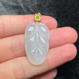 【春日珠宝】玉美人菲菲^18K翡翠叶子吊坠约40*19mm 商品图0