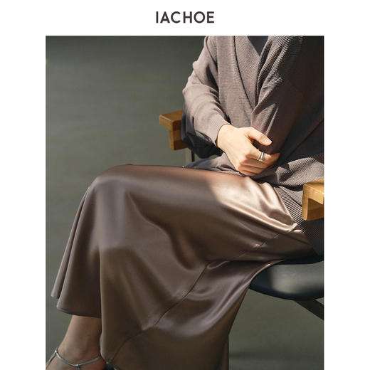 棉仓3631517005-IACHOE缎面丝滑半身裙 商品图4