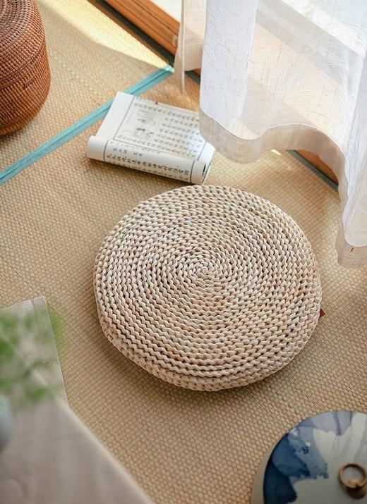【草编玉米皮蒲团/坐垫】透气隔凉舒适好用 茶桌、榻榻米伴侣，宅家静坐必备~简约质朴，它是来自大自然的馈赠 惬意自在，它是提升家居幸福感必备单品 商品图2