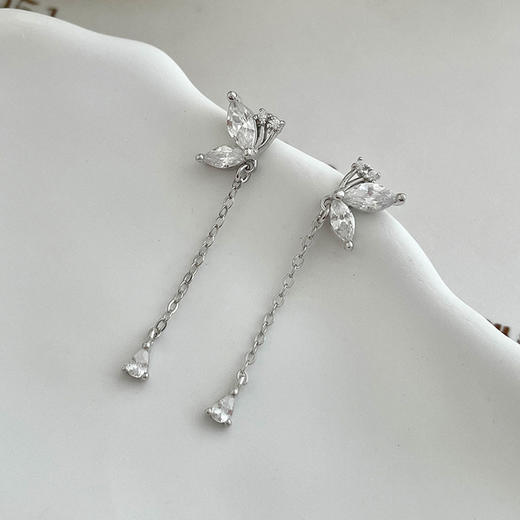 【蝶恋春雪】999纯银拉丝镂空蝴蝶耳钉【JHY-E000927B】 商品图2