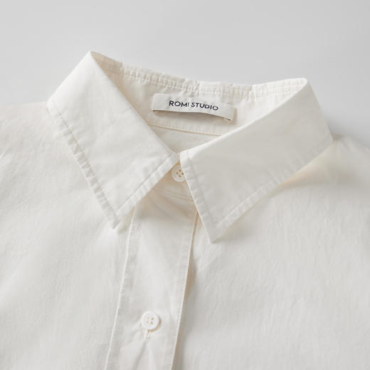 ROMI STUDIO“去繁就简”棉质砂洗微皱肌理极简翻领衬衣RW25SSG0137 商品图2
