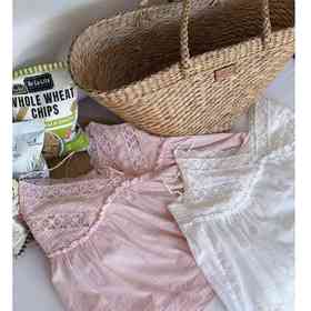 2025新品  软软同款【夏日风铃】韩版小清新时尚蕾丝边度假风吊带上衣