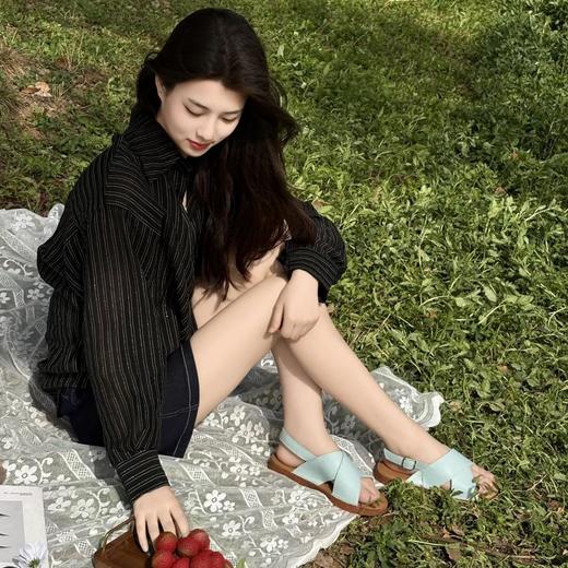 纸醉金迷银丝细闪竖条纹衬衫 | 采用「经向嵌织工艺」暗藏0.3mm进口银丝，blingbling太吸睛 商品图4