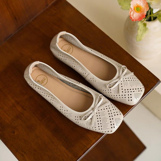 Safiya/索菲娅2025时尚浅口真皮透气低跟方头蝴蝶结平底单鞋SFD3111402 商品图3