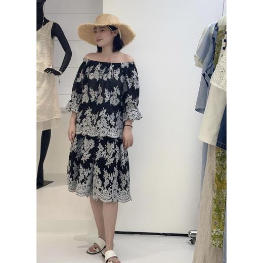 YLMS·悠路铭衫 夏款气质宽领黑白印花半袖一字领短袖 商品图2