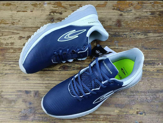 外贸正品 TIGORA防水高尔夫球鞋，固定钉，孤品41码，特价无质量问题不退换。 商品图2