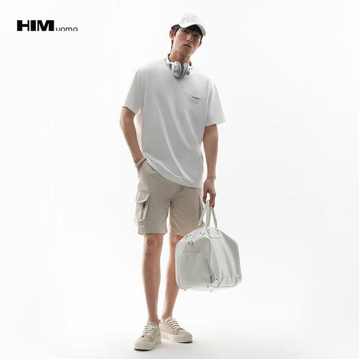 HIM漢崇  潮流设计感字母烫花拼接胸章舒适休闲短袖T恤 2026夏季 商品图1