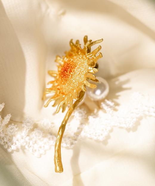 国博×朱炳仁铜向日葵系列 ，铜雕非遗艺术大师艺术衍生，每一朵都蕴含着向阳希望（胸针预售15天发货） 商品图1