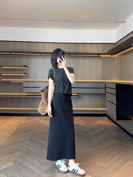 【断码 捡漏】 不可机洗的 The row 面膜T恤 有羊绒感 巨亲肤 商品图0