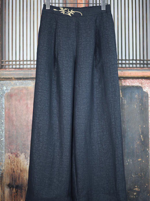 盛唐牡丹| 真丝龟纹香云纱手推盘金绣女裤 商品图0