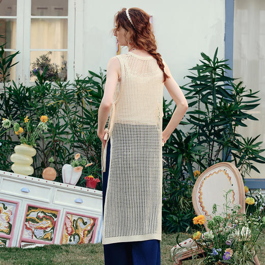 两三事 浮游诗意 2025春季新款立体花朵绑带镂空针织两件套连衣裙 商品图4