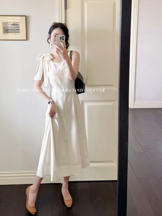 随身携带我的风景 | Jane Eyre简爱 高级洋装面料 显瘦收腰剪裁蝴蝶结装饰连衣裙 奶油杏 商品图0