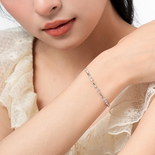 KADER卡蒂罗 节节高升手链 925银轻奢小众精致2025新款生日纪念日礼物高级感 商品图3