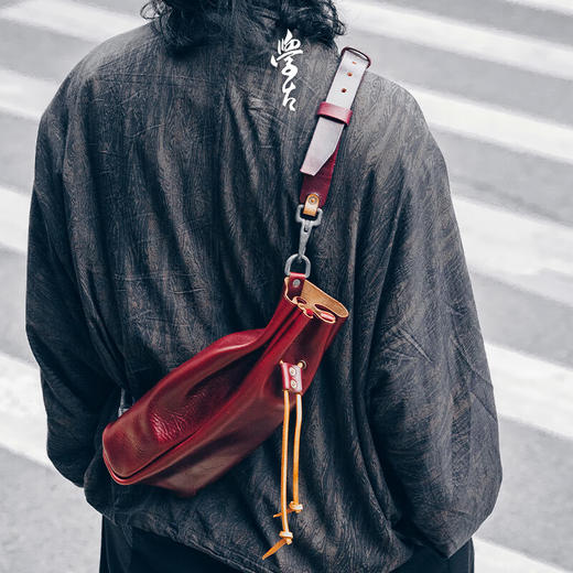 学古传家壶·迷你全手工真皮壶包Horween款 便携随身包户外牛皮 葡萄红 商品图1