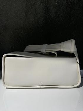 CKJ 配饰 斜挎包 DH3734YBI