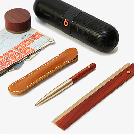 南周文创 阅读时光礼盒 （签字笔+牛皮笔套+镇纸+尺子套装） 商品图2