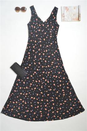 对位SQ0B23_连衣裙_ZK